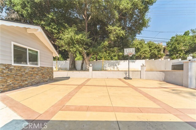 Building Photo - 21366 Rios St