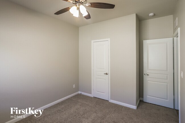 Building Photo - 1110 Sheldon Dr
