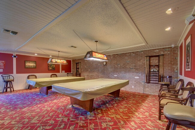 Building Photo - 219 Lake Meryl Dr