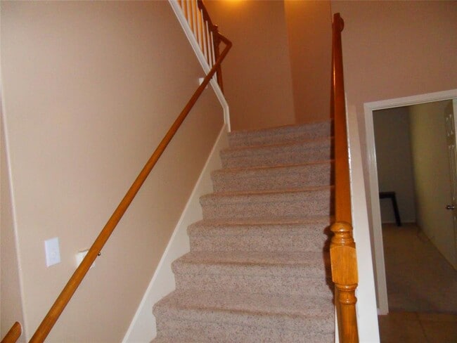 Building Photo - 524 Carismatic Ln