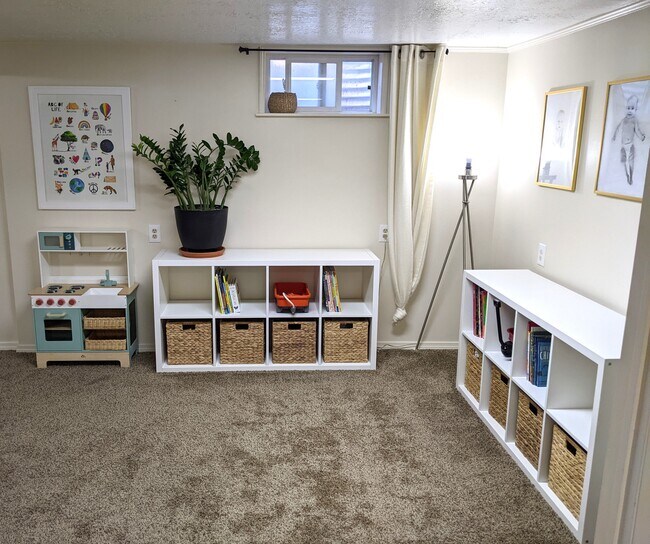 Playroom/Bonus Room - 1820 N Afton Cir