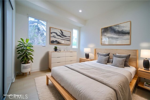 Building Photo - 259 S Ave 54