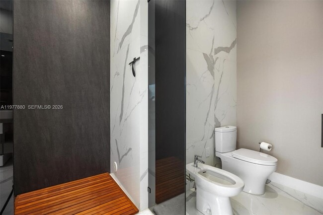 Building Photo - 3367 NE 168th St