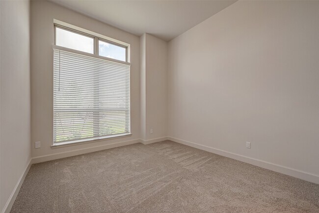 Building Photo - 30223 Gold Finch Pl