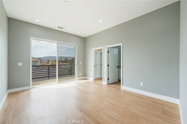 Building Photo - 2130 W 238th St