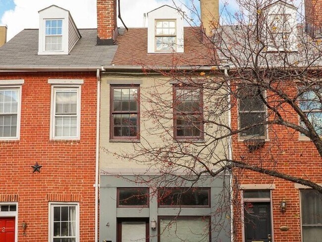 Building Photo - 4 E Henrietta St