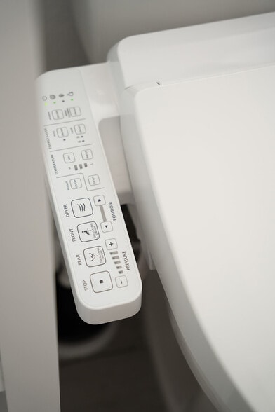 bathroom 2 bidet for luxury pampering - 9962 Pacific Ave