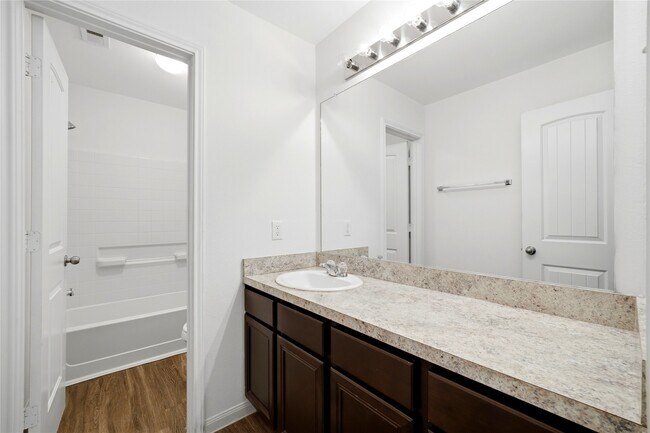 Building Photo - 10322 Urban Oak Trl
