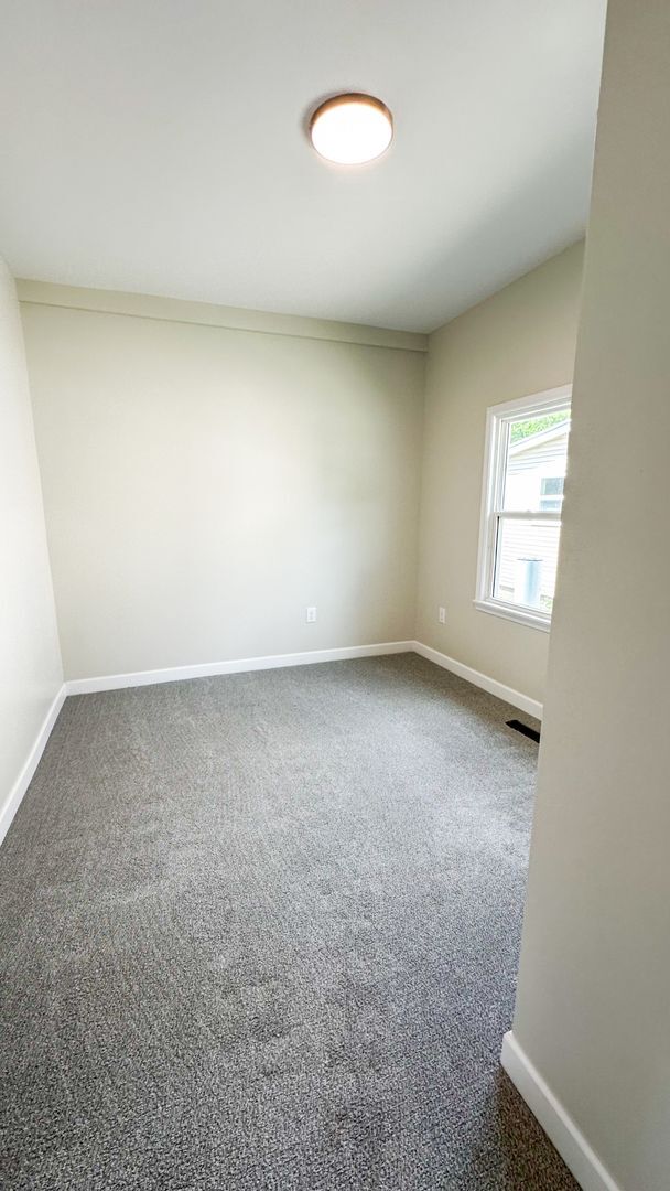 Building Photo - Charming Cape Cod in Columbus | 3BR, Updat...
