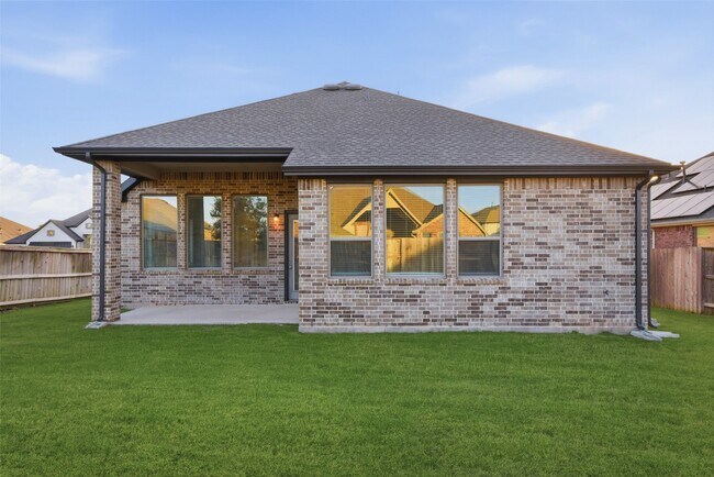 Building Photo - 9515 Willard Dr