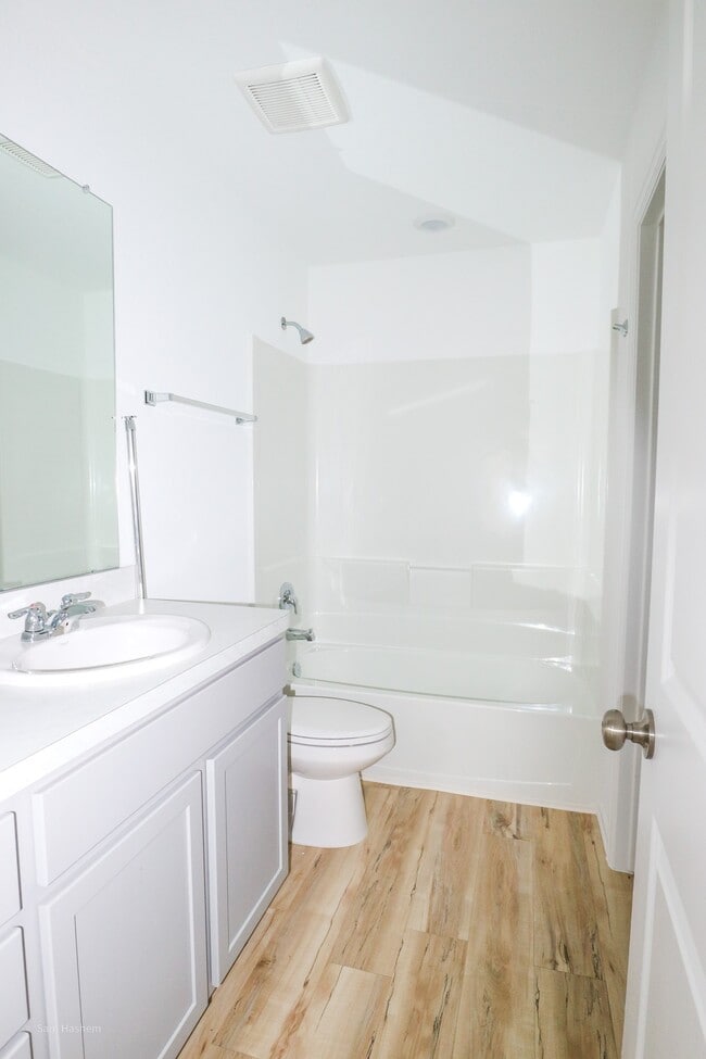 Building Photo - 21811 Hickory Spgs Ct