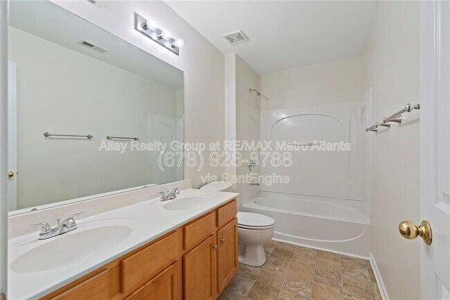 Building Photo - 3300 Suttles Dr SW