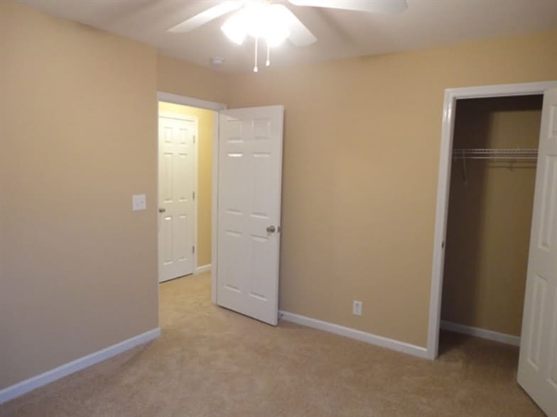 Building Photo - 991 Culverson Ct