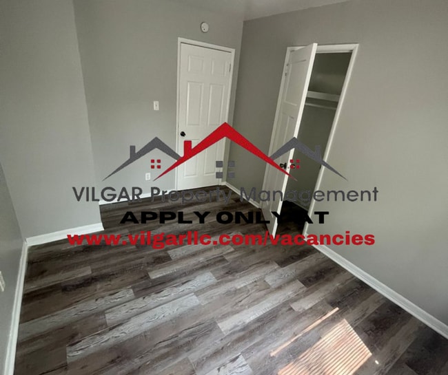 Building Photo - 4 Bed / 2 Bath home in Gary, IN!