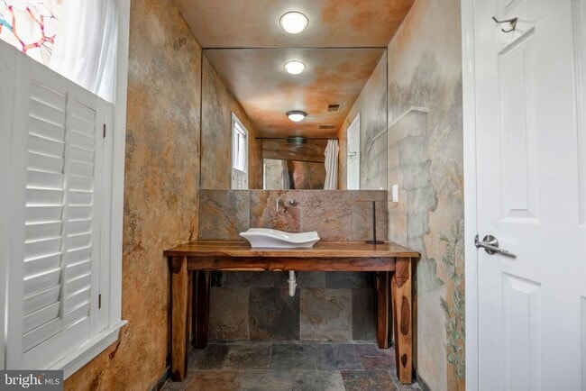 Building Photo - 7317 Castleberg Ct