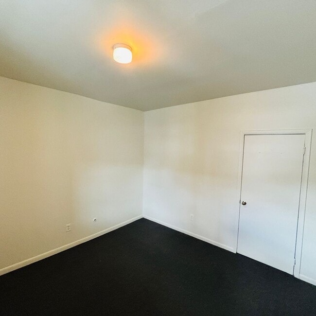 Building Photo - 761-765 S 8th Street