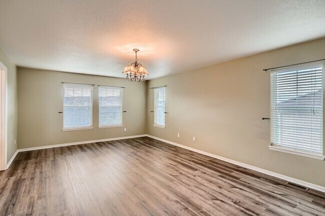 Building Photo - 1747 Candleglow Street