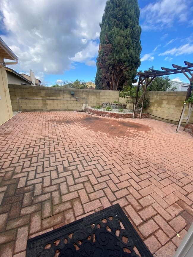 Building Photo - Harbor City- Single Family Home