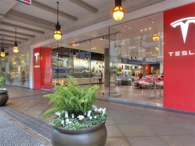 Building Photo - 333 Santana Row