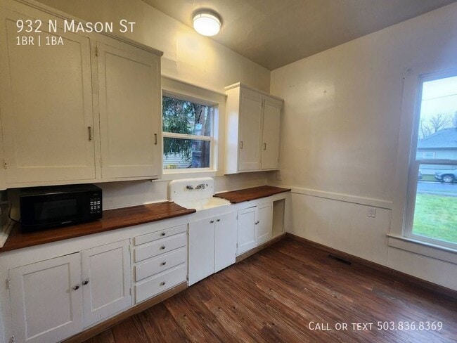 Building Photo - 932 N Mason St