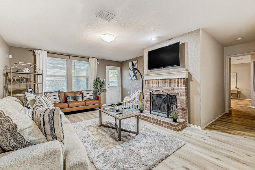 Building Photo - 13359 Velasco Drive