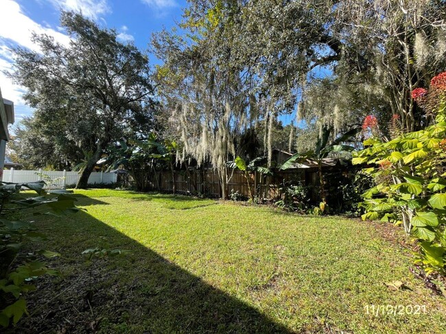 Building Photo - 5/3.5 Spacious Home In The Oxford Cove Nei...