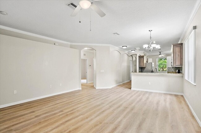 Building Photo - 15234 Searobbin Dr