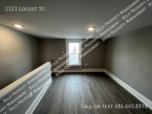 Building Photo - 1323 Locust St