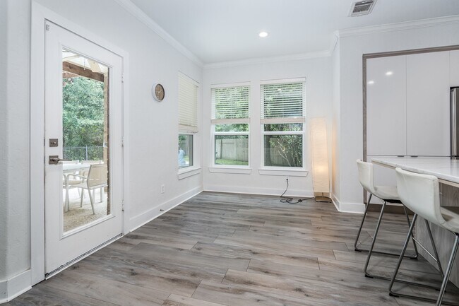 Building Photo - 11 Dahlia Trail Pl