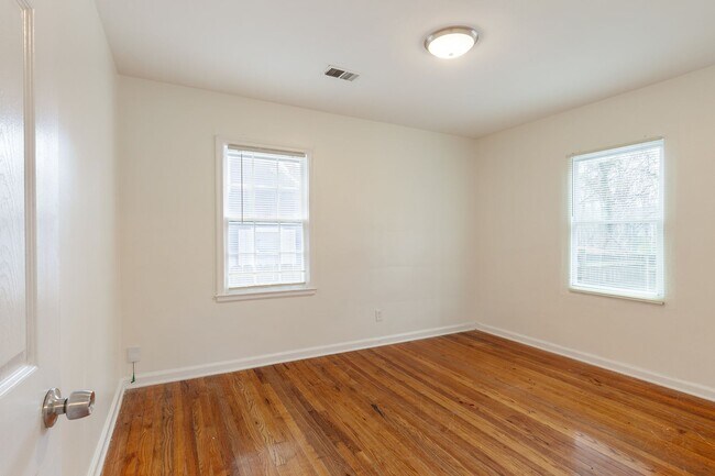 Building Photo - Spacious 3bd/2ba w/ Large Backyard & Close to ATL Beltline!