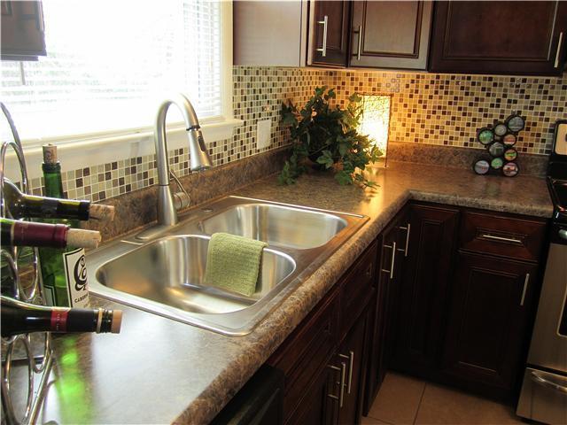 Building Photo - Charming 2 Bed, 1 Bath Nashville Rental - Prime Location on Lenore Street! FENCED BACK YARD!