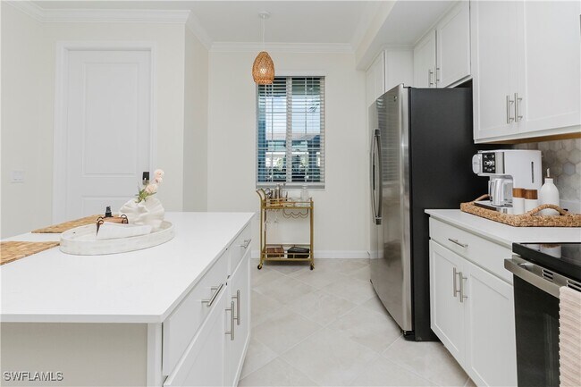 Building Photo - 5555 Double Eagle Cir