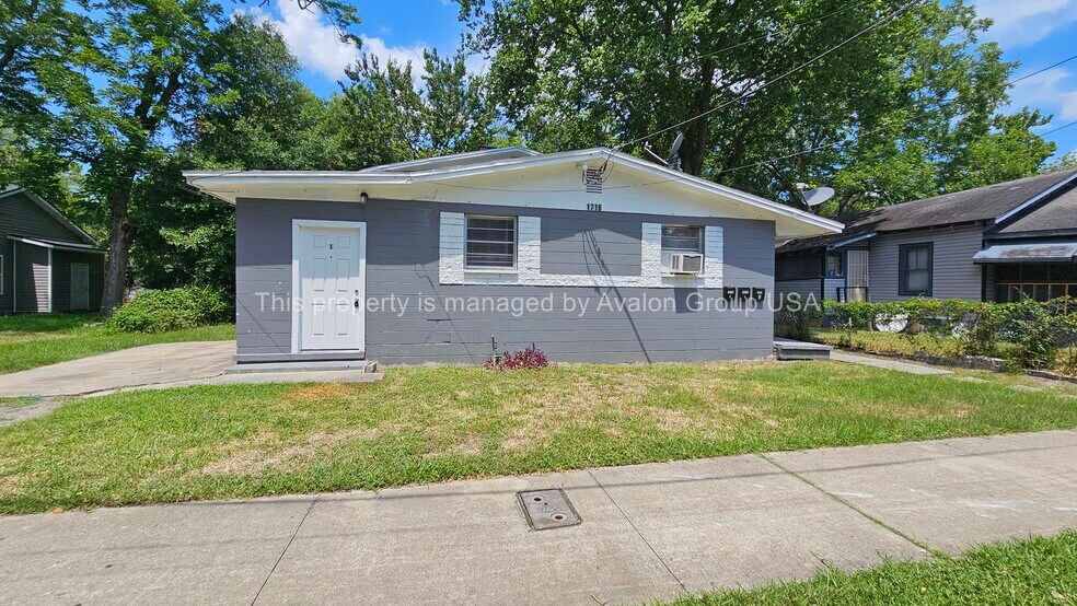 Primary Photo - 1716 Whitner St