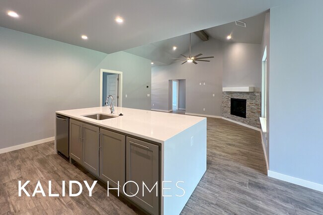 Building Photo - 17857 Salem Rd