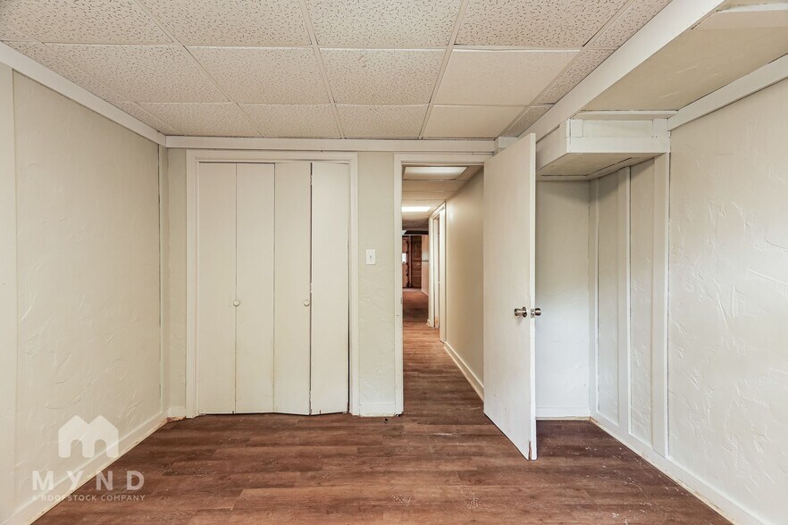 Building Photo - 1840 Westridge Dr