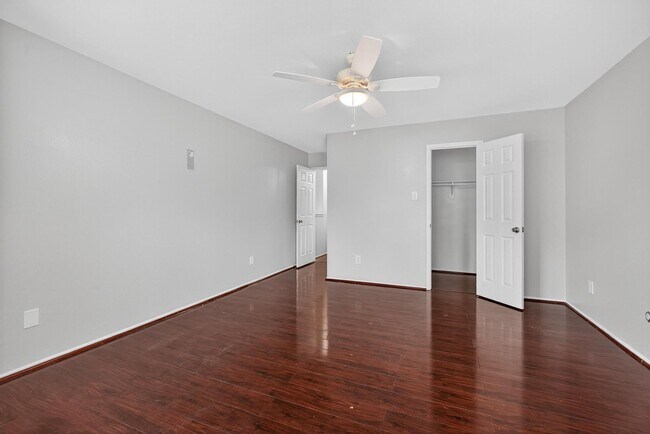 Building Photo - 2202 Laurel Branch Way