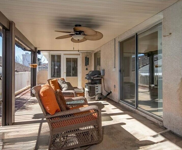 Building Photo - 10701 Bel Air Dr