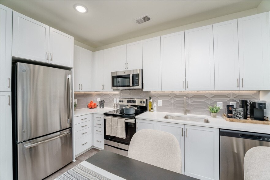 Primary Photo - Lyric at Norton Commons Apartments