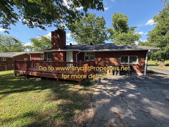 Building Photo - 720 Robert Burns Dr