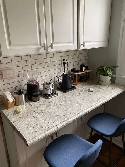 Building Photo - 1888 E Rich St