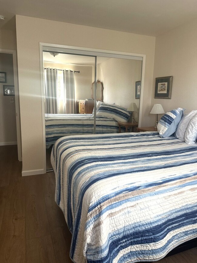 Building Photo - 2525 Solano Rd