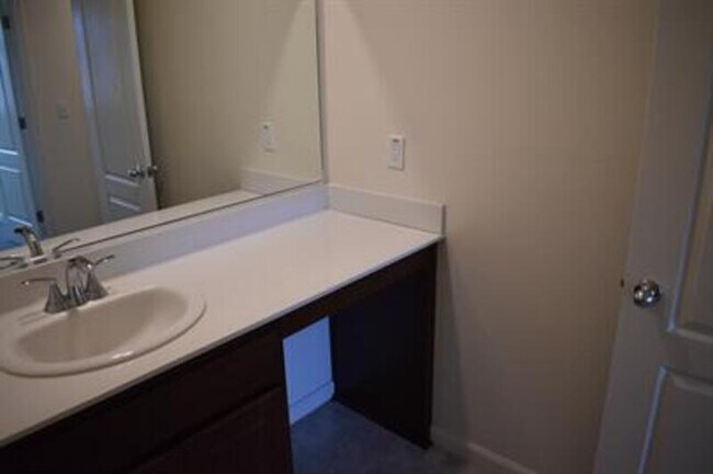 Building Photo - 4297 Lasalle Dr