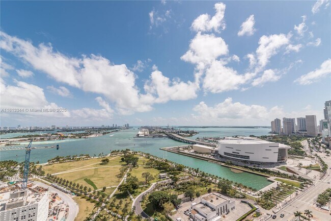 Building Photo - 1040 Biscayne Blvd