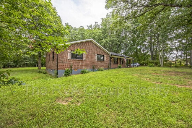 Building Photo - 580 Dixie Airport Rd