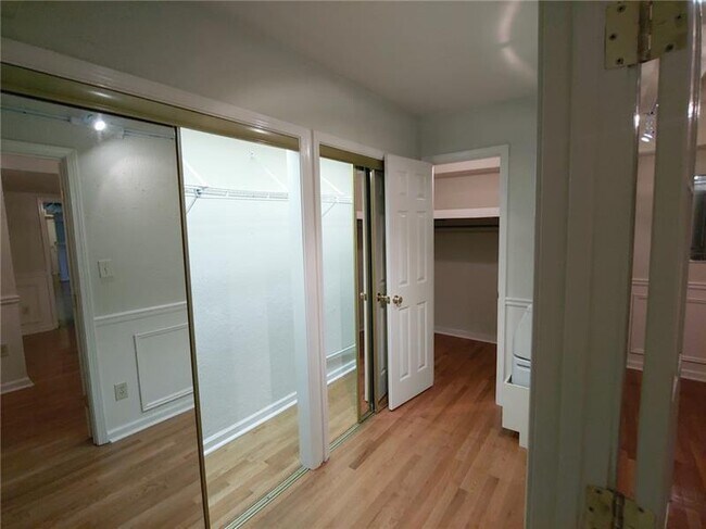 Building Photo - 76 Laurel Forest Cir NE