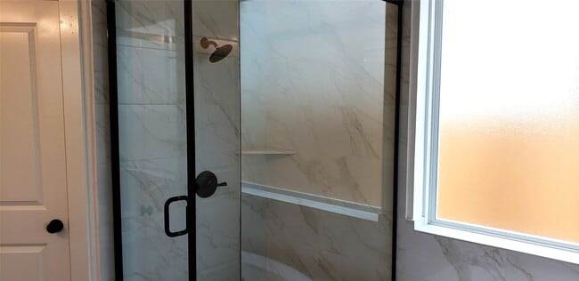 Building Photo - 10611 Hidden Rock Dr