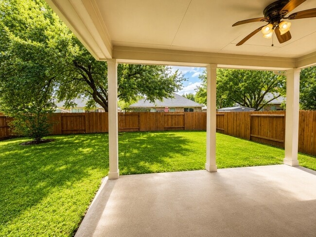 Building Photo - 14427 Red Tailed Hawk Ln