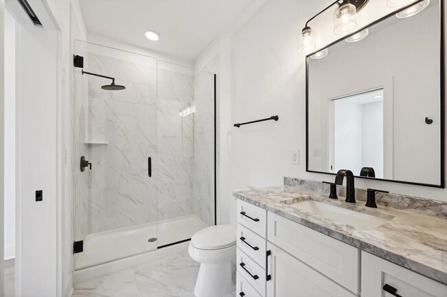 Building Photo - 526 Riverfront Ln