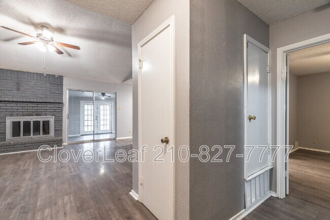 Building Photo - 5017 Cherry Tree Dr