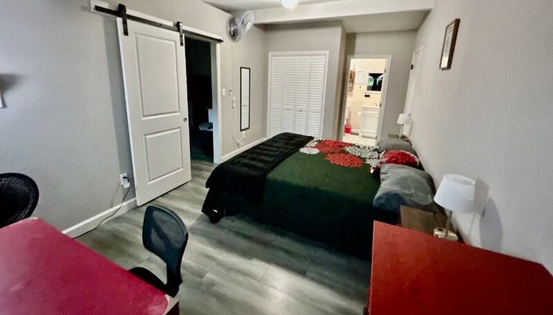 Building Photo - 814 E 126th Ave